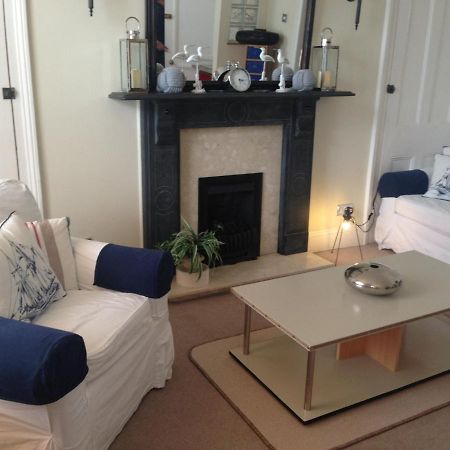 Durnford St- Amazing Location - Free Wifi Apartment Плимът Екстериор снимка