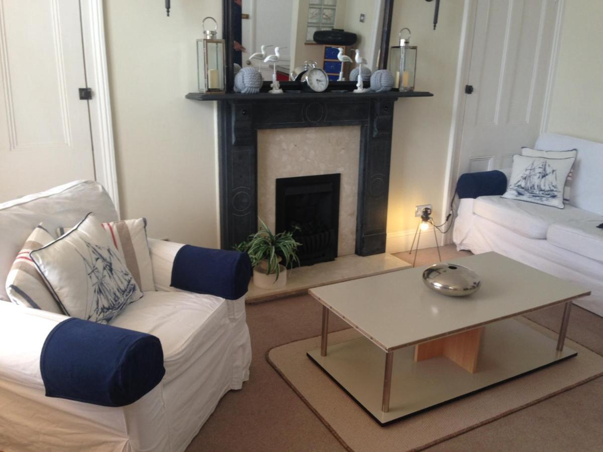 Durnford St- Amazing Location - Free Wifi Apartment Плимът Екстериор снимка